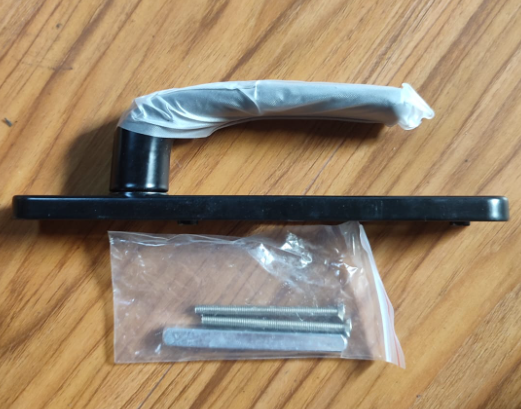 PM00401 - P 75 DOOR HANDLE