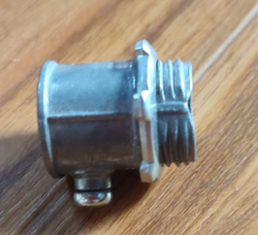 PM00403 - EMT CONNECTOR THREADED 1/2