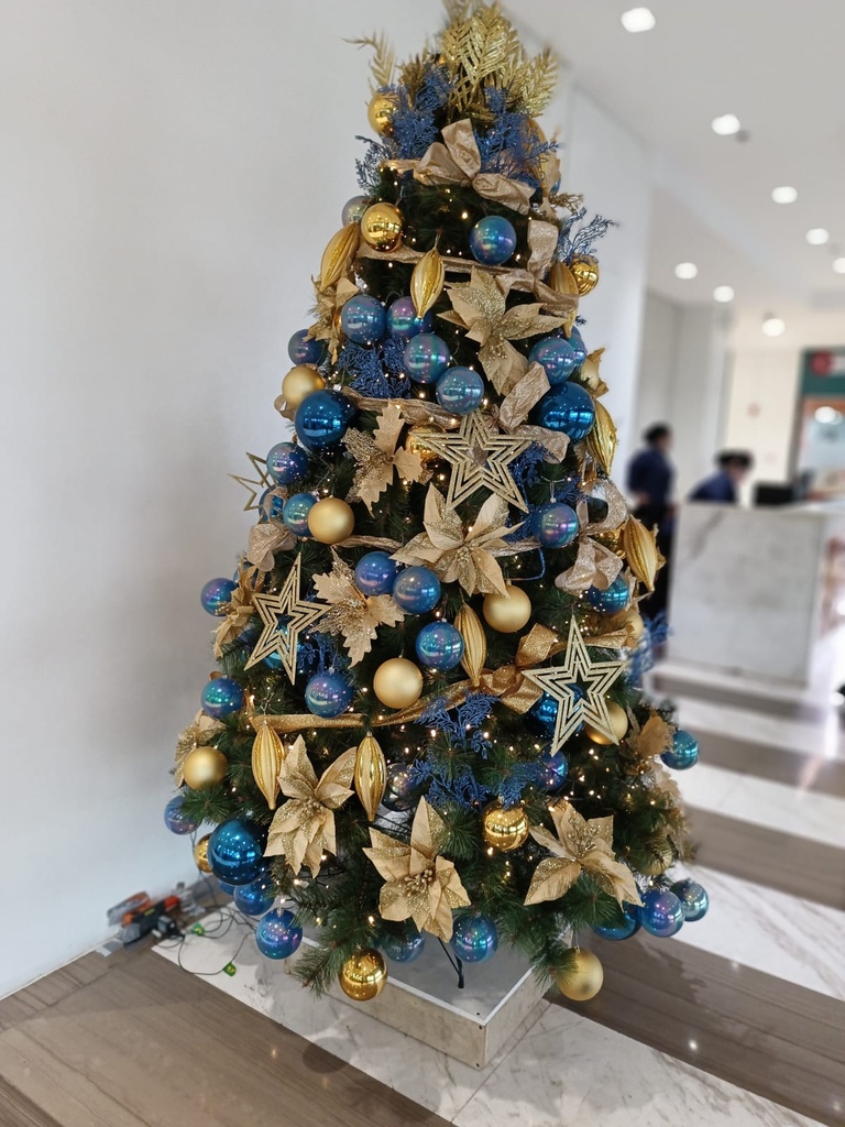 PM00473 - CHRISTMAS TREE